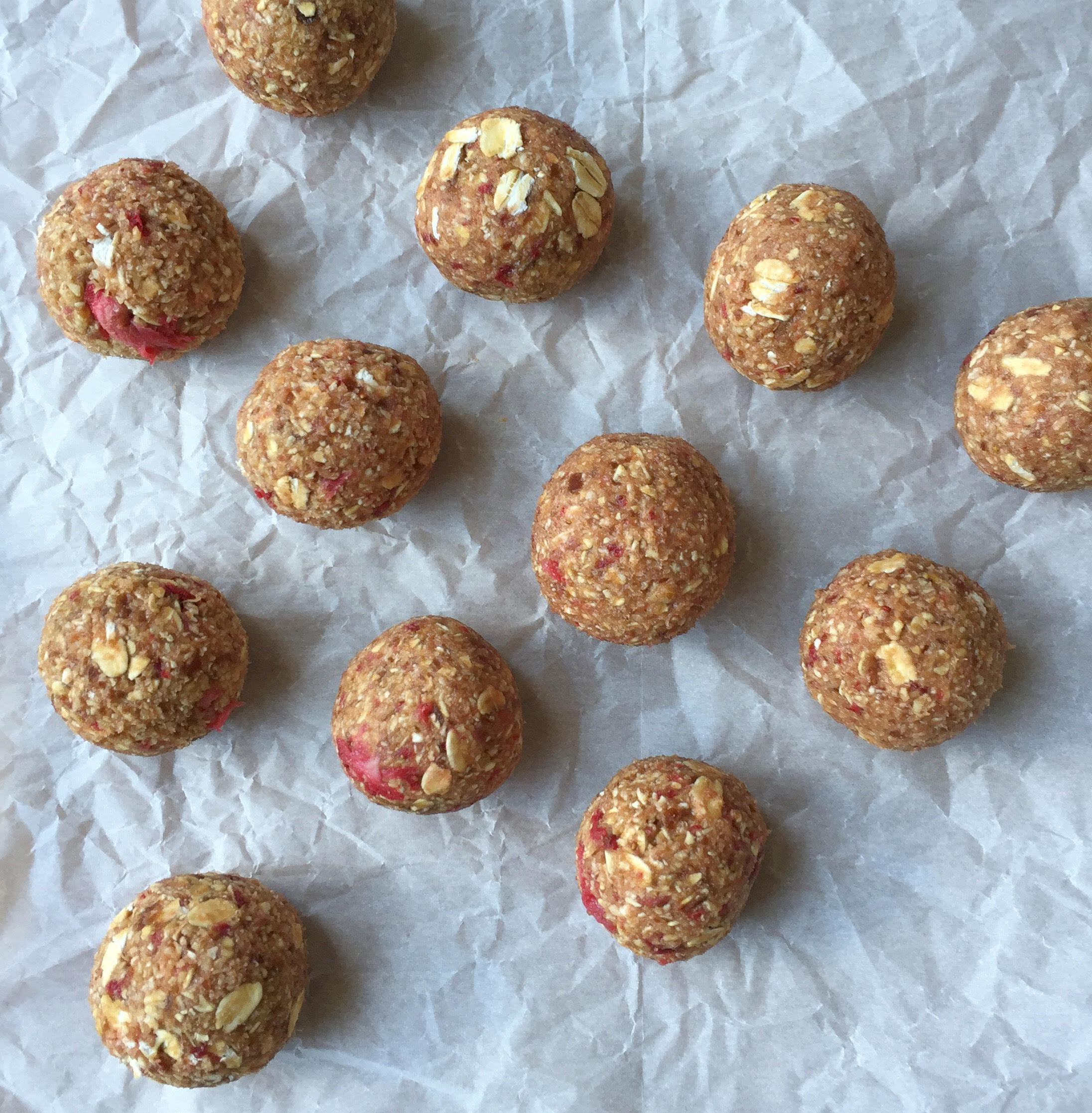 Raw Strawberry Oat Balls