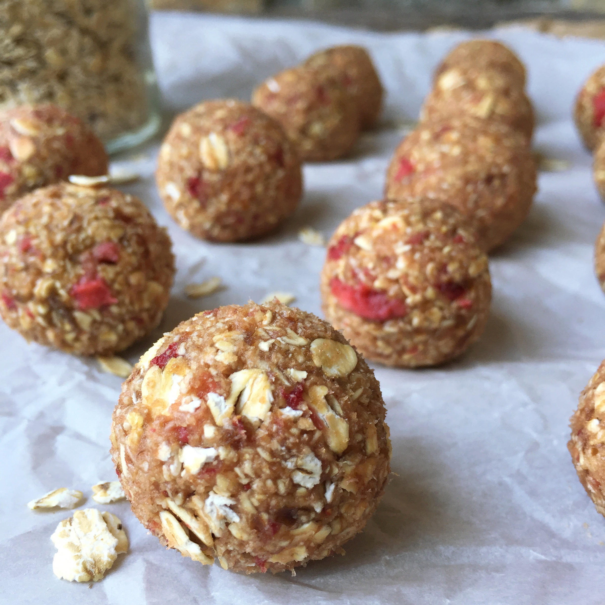 Raw Strawberry Oat Balls