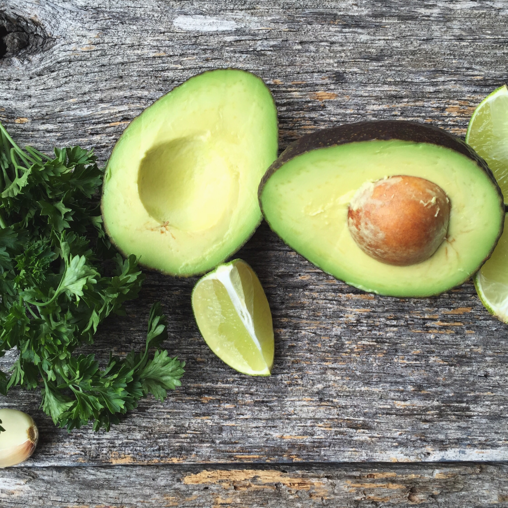 миринда авокадо + лайм. авокадо петрушка лайм. масло растительное авокадо и лайм. авокадо с лимоном. желтый лаймовый авокадо.
